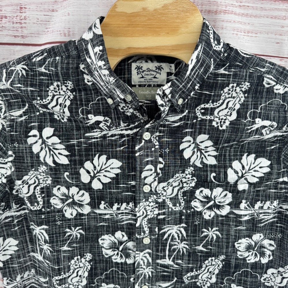 Reyn Spooner Hawaiian Shirt Mens Medium Floral Hibiscus Guitar Limited Edition - Picture 2 of 8
